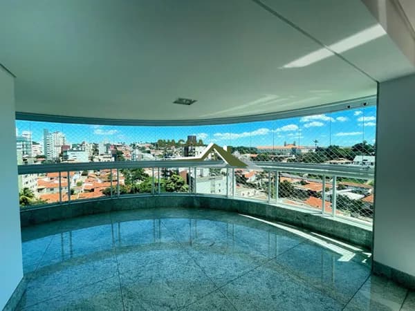Apartamento Alto Padrão 4 Quartos e 5 banheiros à Venda, 195 m²