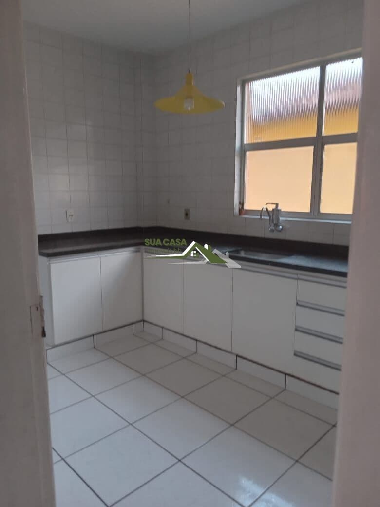 Apartamento - 3 Quartos - 3 Banheiros - 90m²