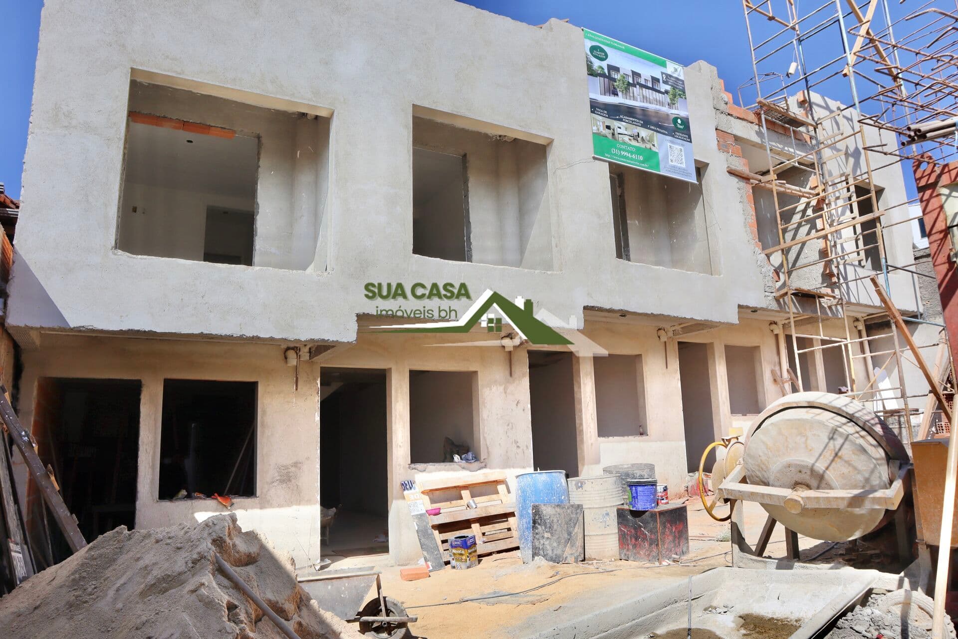 Casa Duplex Nova com 2 Quartos e Varanda