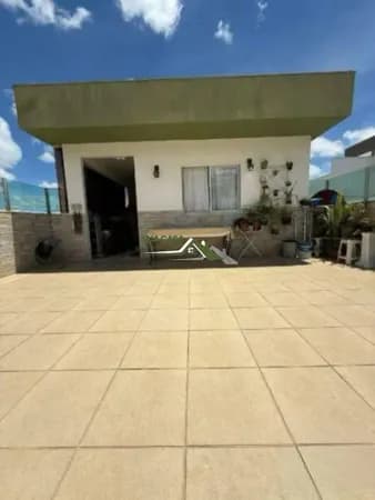 Cobertura 3 Quartos - 3 Banheiros - 176m²
