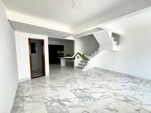 Casa com 3 Quartos e 3 banheiros à Venda, 220 m²