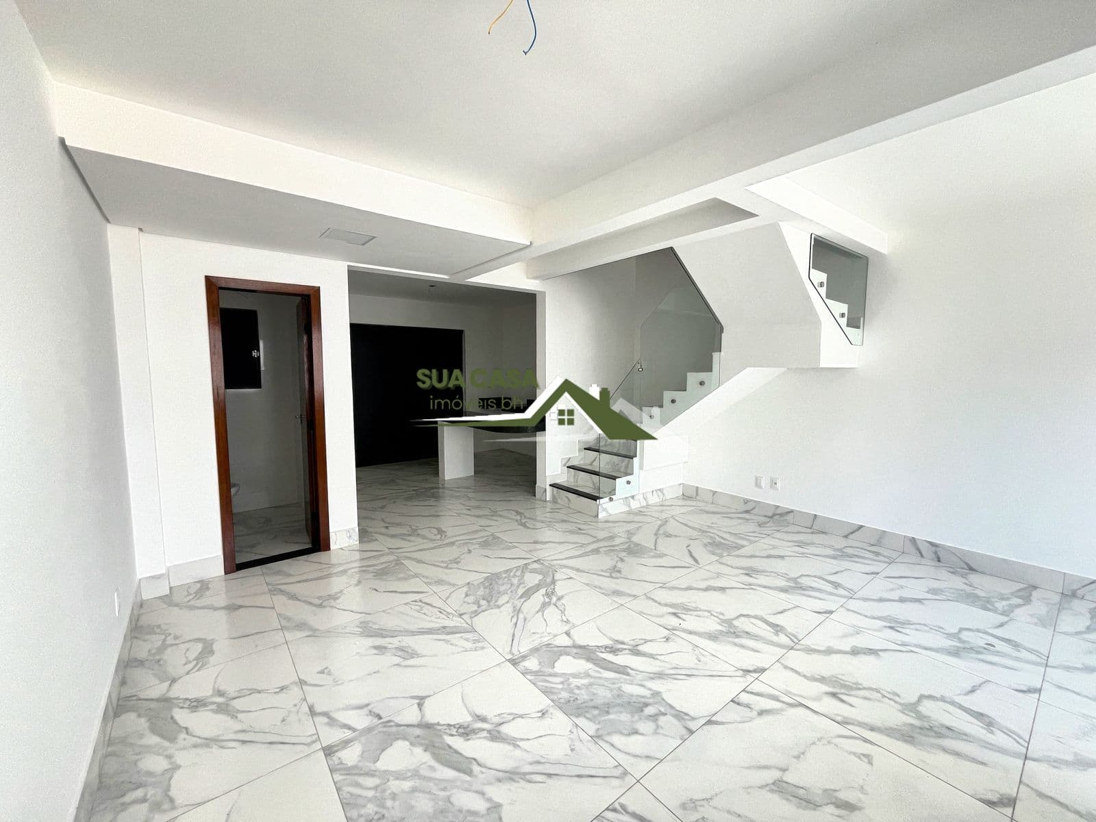 Casa com 3 Quartos e 3 banheiros à Venda, 220 m²