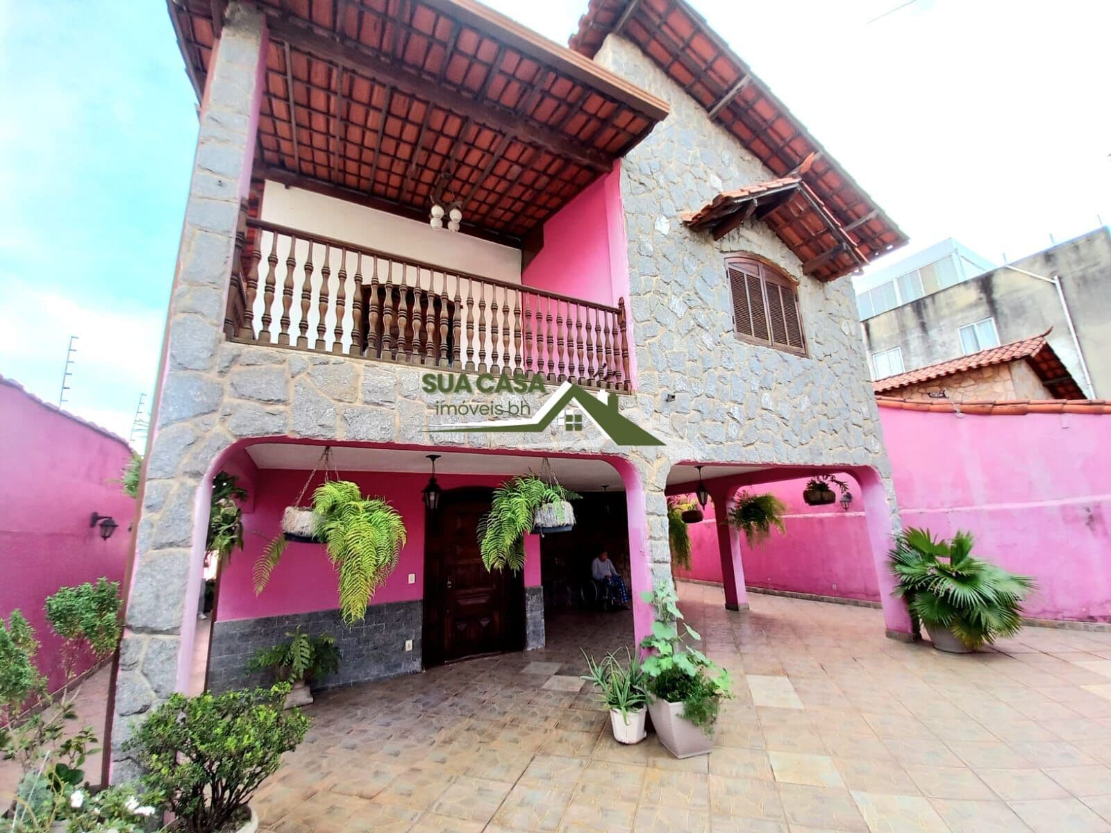 Casa - Lote 360m² - Piscina - 5 Quartos