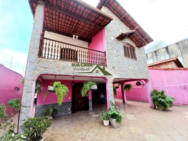 Casa - Lote 360m² - Piscina - 5 Quartos