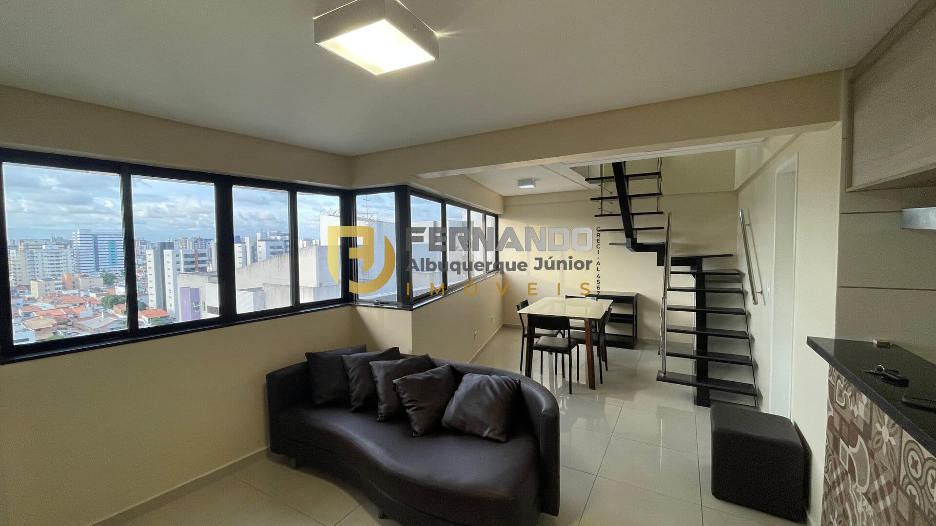 Maior quarto e sala de Maceió, DUPLEX, na Ponta Verde, MOBILIADO, piso de Porcelanato