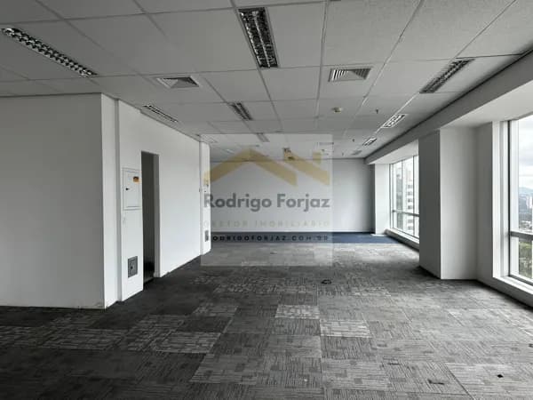 Sala Comercial no Condomínio West Towers - VENDA, A/C:105,00 m²,Ar condicionado Central VRV c/ 04 Zonas, 04 vagas
