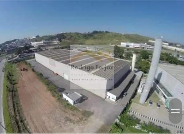 Galpão, 7.404,00m2 de área construída, 25.418,00m2 de terreno, na beira da Castelo Branco, em Jandira SP