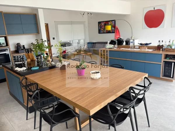 EXCELENTE CASA À VENDA COND. VALVILLE 1 - A/C: 293m², A/T: 360m², 03 Dorms (03 suites), 04 Vagas