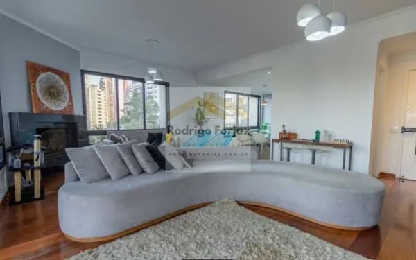 EXCELENTE APARTAMENTO-UM POR ANDAR-VENDA-MORUMBI, A/C:190 m² ,04 Dorms(02 Suítes),04 Vagas cobertas e Depósito.