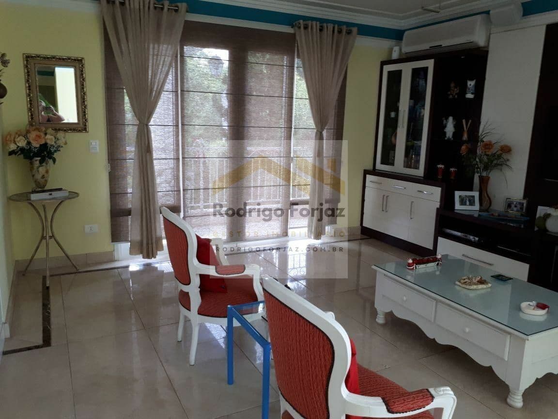EXCELENTE CASA À VENDA RESIDENCIAL 18 DO FORTE - A/C: 488,69M2, A/T: 594M2, 05 Dorms (05 Suites), Piscina, 08 vagas