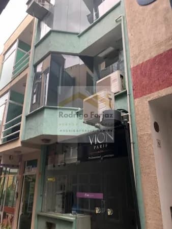 EXCELENTE OPORTUNIDADE À VENDA - PRÉDIO TÉRREO + 02 PAV. NO CENTRO COMERCIAL DE ALPHAVILLE - A/C: 144m², 02 Vagas