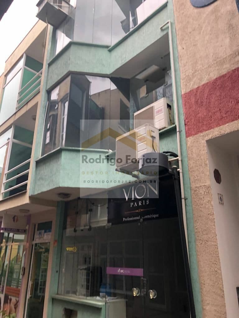 EXCELENTE OPORTUNIDADE À VENDA - PRÉDIO TÉRREO + 02 PAV. NO CENTRO COMERCIAL DE ALPHAVILLE - A/C: 144m², 02 Vagas