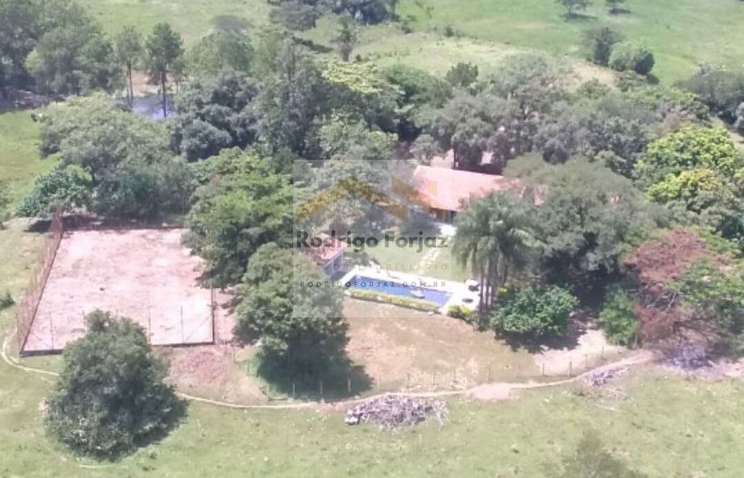EXCELENTE OPORTUNIDADE - VENDA - Sitio com 80.000 m² de área, Casa com 350 m² - Município de Jumirim, distante 135 kms de São Paulo.