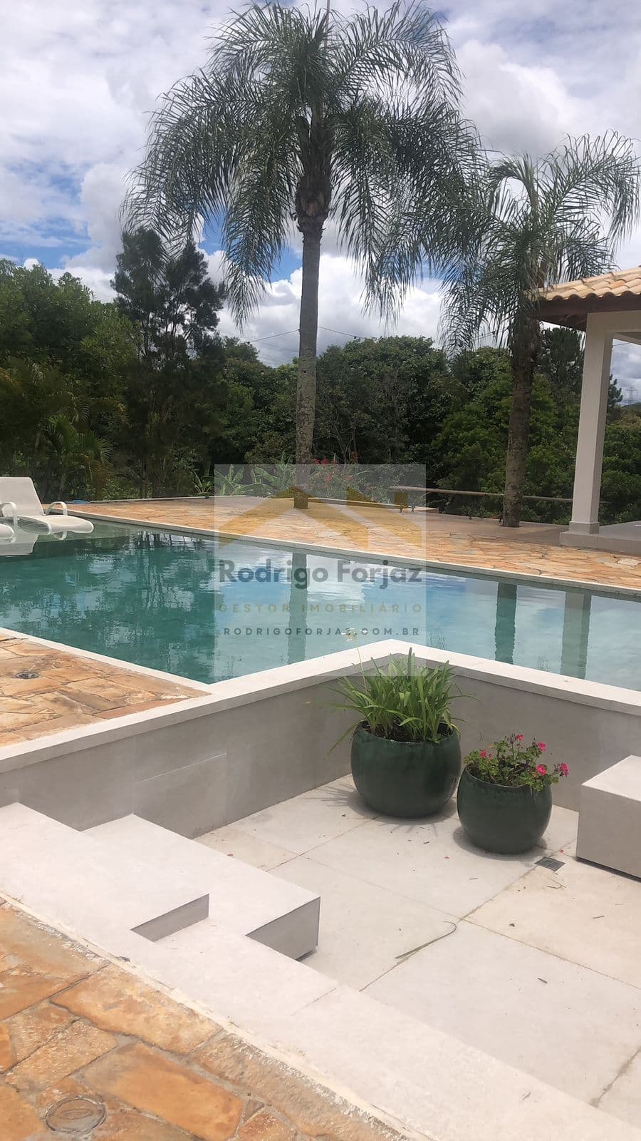 Casa à Venda Condomínio Vila Velha Alphaville - 6 Suítes