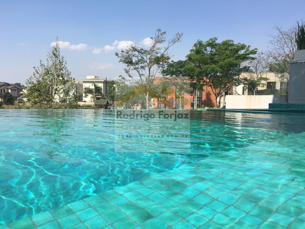 EXCELENTE CASA À VENDA NO RESIDENCIAL ITAHYÊ Alphaville - AC: 515m2, AT: 534m2 , 04 Dorm (04 Suítes), Piscina - 06 Vagas