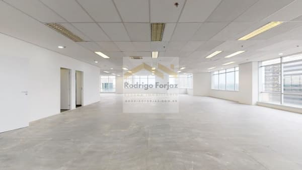 EXCELENTE SALA COMERCIAL LOCAÇÃO - COND. Centro Administrativo Rio Negro, A/C: 618,99m² (OPEN SPACE), 36 Vagas