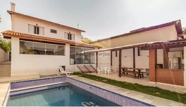 ALPHAVILLE RESIDENCIAL 11 - VENDA - A/T:455m2, A/C:460m2, 04 Dorms (02 suítes). Piscina, 04 vagas