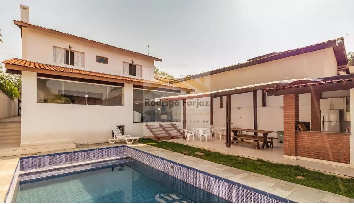 ALPHAVILLE RESIDENCIAL 11 - VENDA - A/T:455m2, A/C:460m2, 04 Dorms (02 suítes). Piscina, 04 vagas