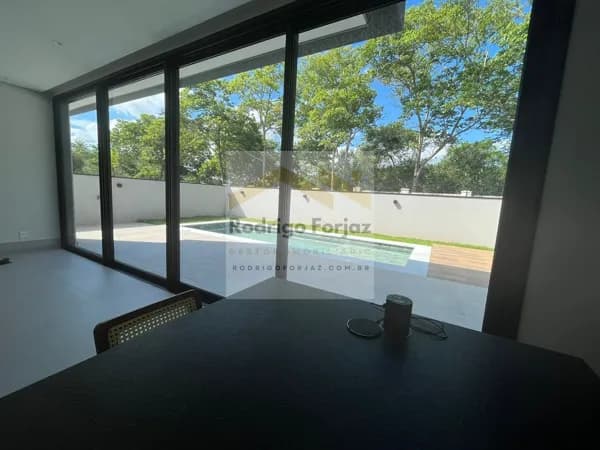 EXCELENTE CASA COND. GÊNESIS 1-MODERNA C/ CONCEITO ABERTO,A/C:371m2,A/T:420m2,05 Dorms(05 suítes),04 Vagas