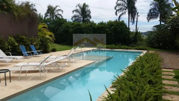 Casa de Esquina à Venda Residencial Alphaville 8