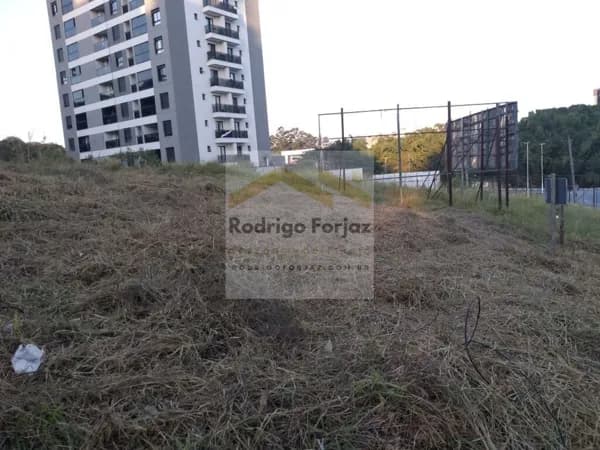 TERRENO COMERCIAL À VENDA BETHAVILLE II - 519,07m² - TERRENO DE ESQUINA - LEVE ACLIVE