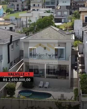 EXCELENTE CASA À VENDA ALPHAVILLE RESIDENCIAL VALVILLE 1, RUA PLANA, 04 DORMS (03 SUITES), PISCINA, 04 VAGAS