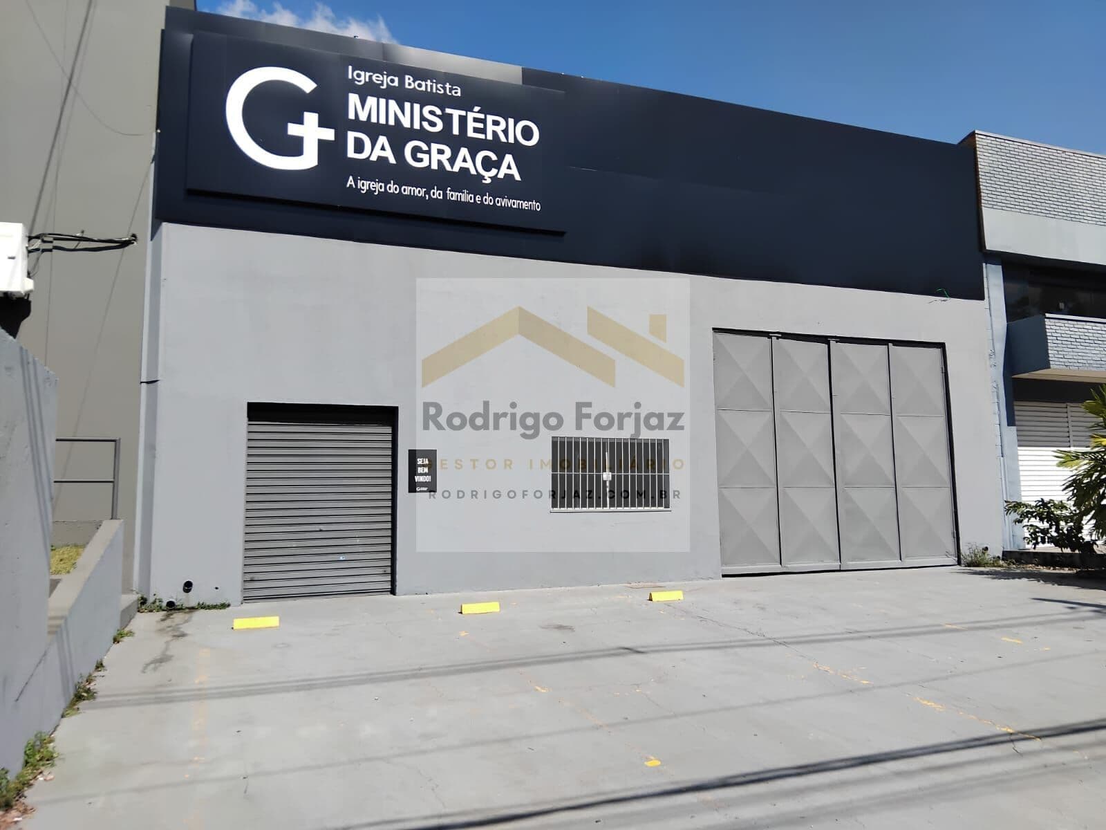 EXCELENTE LOJA PARA LOCAÇÃO EM RUA MOVIMENTADA ALPHAVILLE/SP - A/C:500m²,A/T: 610m², AFABRIL: 400m², 10 Vagas