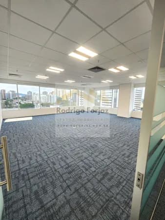 WEST CORP- Sala Corporativa OPEN SPACE c/ 998m², Piso Elevado, Ar-Condicionado VRF, Forro Modular, Luminárias, 20 Vagas