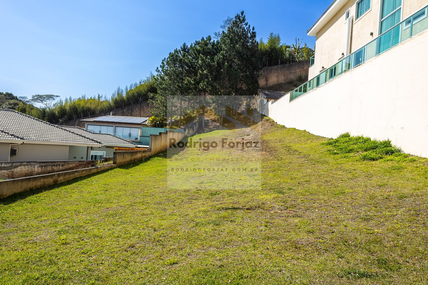 EXCELENTE TERRENO À VENDA c/ 604m2, CONDOMÍNIO VALVILLE 1 - Leve Aclive