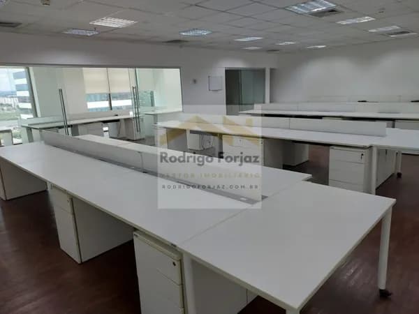 EXCELENTE SALA COMERCIAL P/ LOCAÇÃO - 100% MOBILIADA - COND. WEST POINT - 338,66m², 10 VAGAS