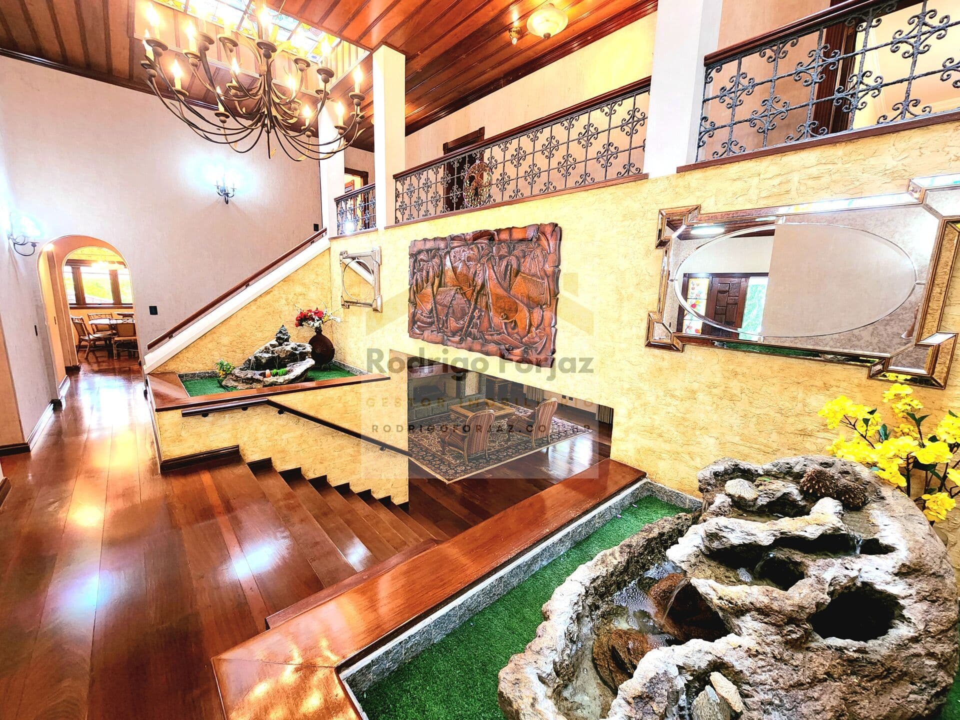 EXCELENTE CASA AMPLA, SEMI MOBILIADA, LOCAÇÃO, RESIDENCIAL 01, 04 DORMS (04 SUITES), PISCINA, SAUNA, 08 VAGAS