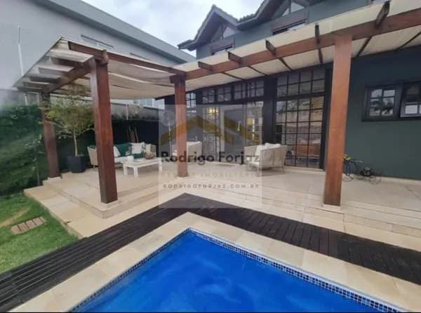 Casa à Venda REFORMADA Residencial Alphaville 6