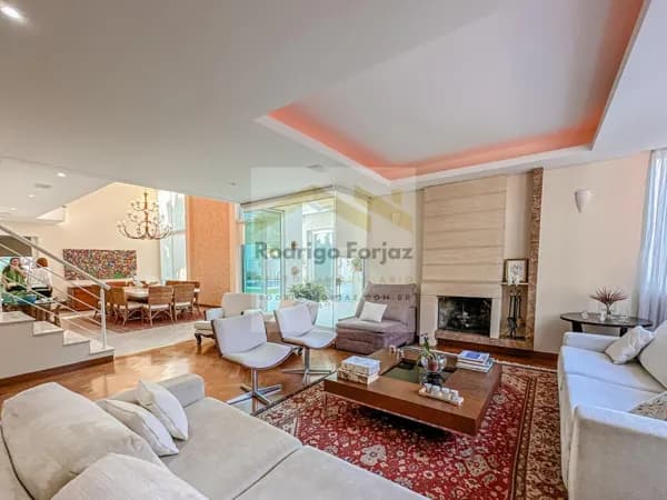 FANTÁSTICA CASA À VENDA ALPHAVILLE RES. 03, – A/C:520,00m², A/T:720m², 04 Dorms (02 Suites), Piscina, 04 Vagas