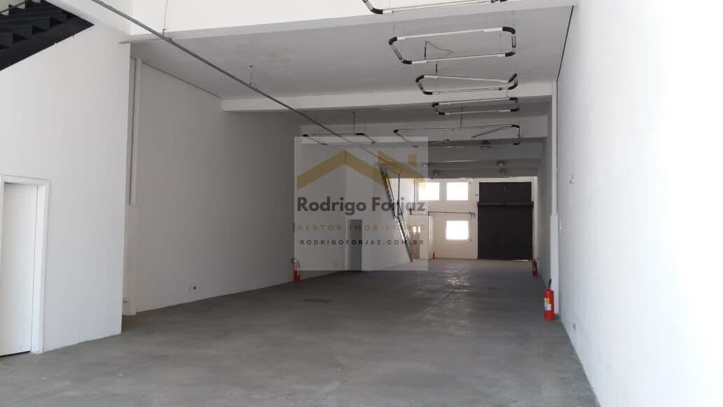 ARMAZÉM COMERCIAL / INDUSTRIAL LOCAÇÃO IMEDIATA ÓTIMO ESTADO - EXCELENTE LOCALIZAÇÃO ALPHAVILLE/SP, A/C: 800m², 01 DOCA