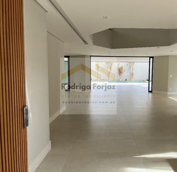 EXCELENTE CASA À VENDA - NOVA - ALPHAVILLE ZERO – A/C: 482,91m²,A/T: 600m², 04 DORMS (04 SUÍTES), 04 VAGAS