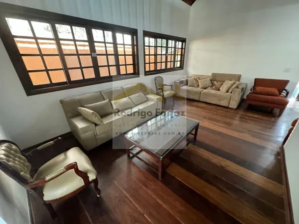 CASA REFORMADA À VENDA RESIDENCIAL 09,100% MOBILIADO-Estilo clássico-normando,A/C:360m²,A/T:500m²,04 dorms (04 suítes),04 Vagas