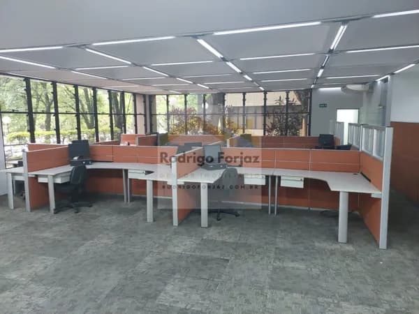 EXCELENTE SALA COMERCIAL LOCAÇÃO - TÉRREO - COND. GREEN VALLEY ALPHAVILLE/SP, A/C: 550m², 05 Vagas