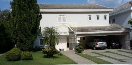 Casa em Santana de Parnaíba - Alphaville