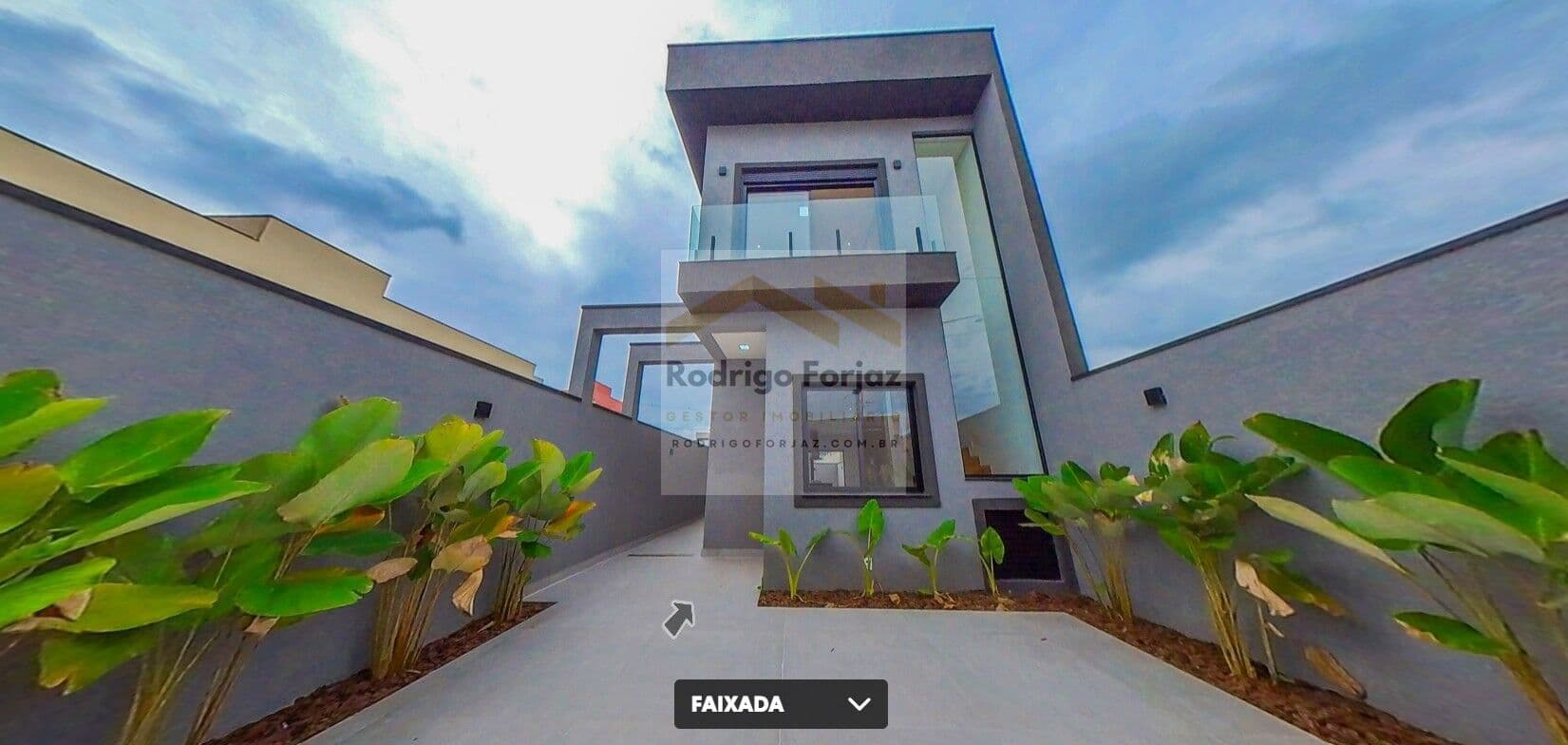 Casa em Condomínio NOVA À VENDA, 03 Dorms (03 Suites), A/C: 148m², Piscina, 02 Vaga