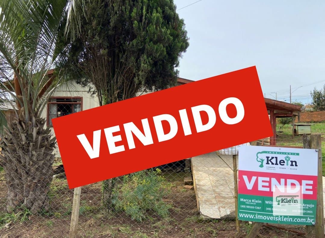 Casa Madeira para Venda em Getúlio Vargas Curitibanos-SC