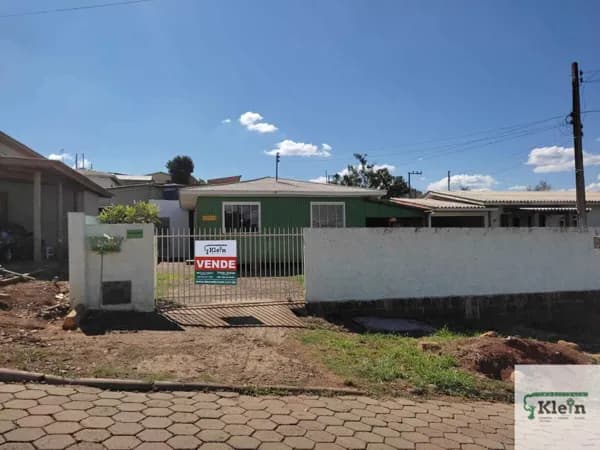 Duas casas no Bairro Bom Jesus