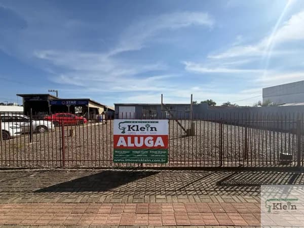 Lote com Sala Comercial