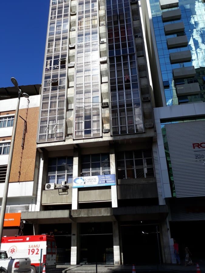 Sala Comercial para Aluguel em Centro Juiz de Fora-MG