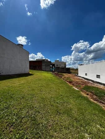 Terreno no Loteamento Villa Verde