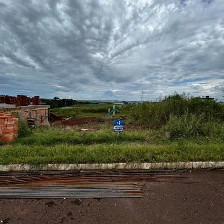 Terreno no Morada da Pátria