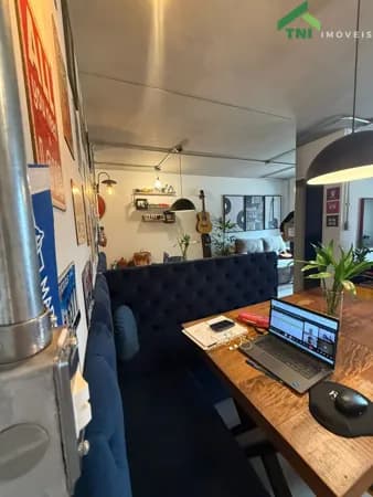 Apartamento / 52m² / 2 dormitórios / 1 vaga