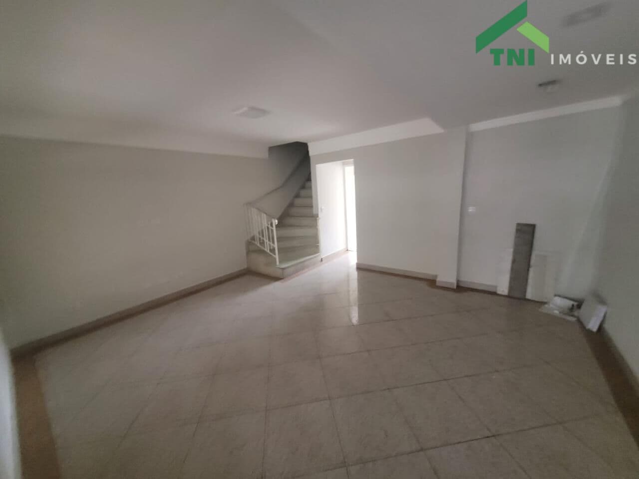 Sobrado / 2 Vagas / Proximo a AV. Sapopemba