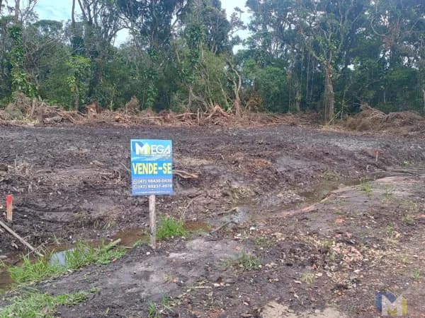 Terreno de 300m² no Loteamento Jardim Curitiba, Praia do Ervino!