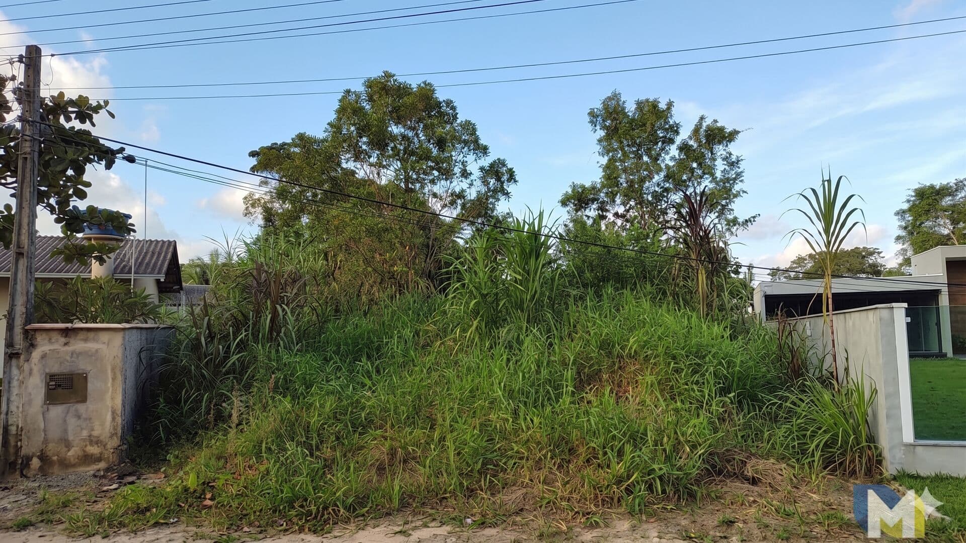 Terreno Exclusivo no Loteamento Tamboretes na Praia do Ervino: Perto da Praia e com Infraestrutura Completa!