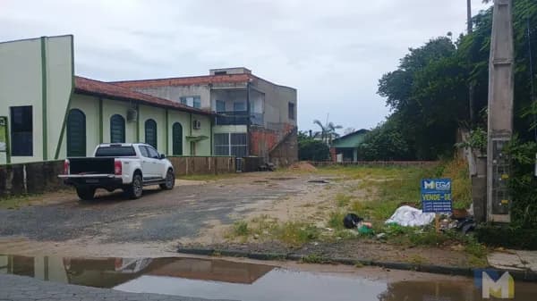 Terreno de 490m² na Rua Barra Velha: Centro do Ervino e Rua Comercial!
